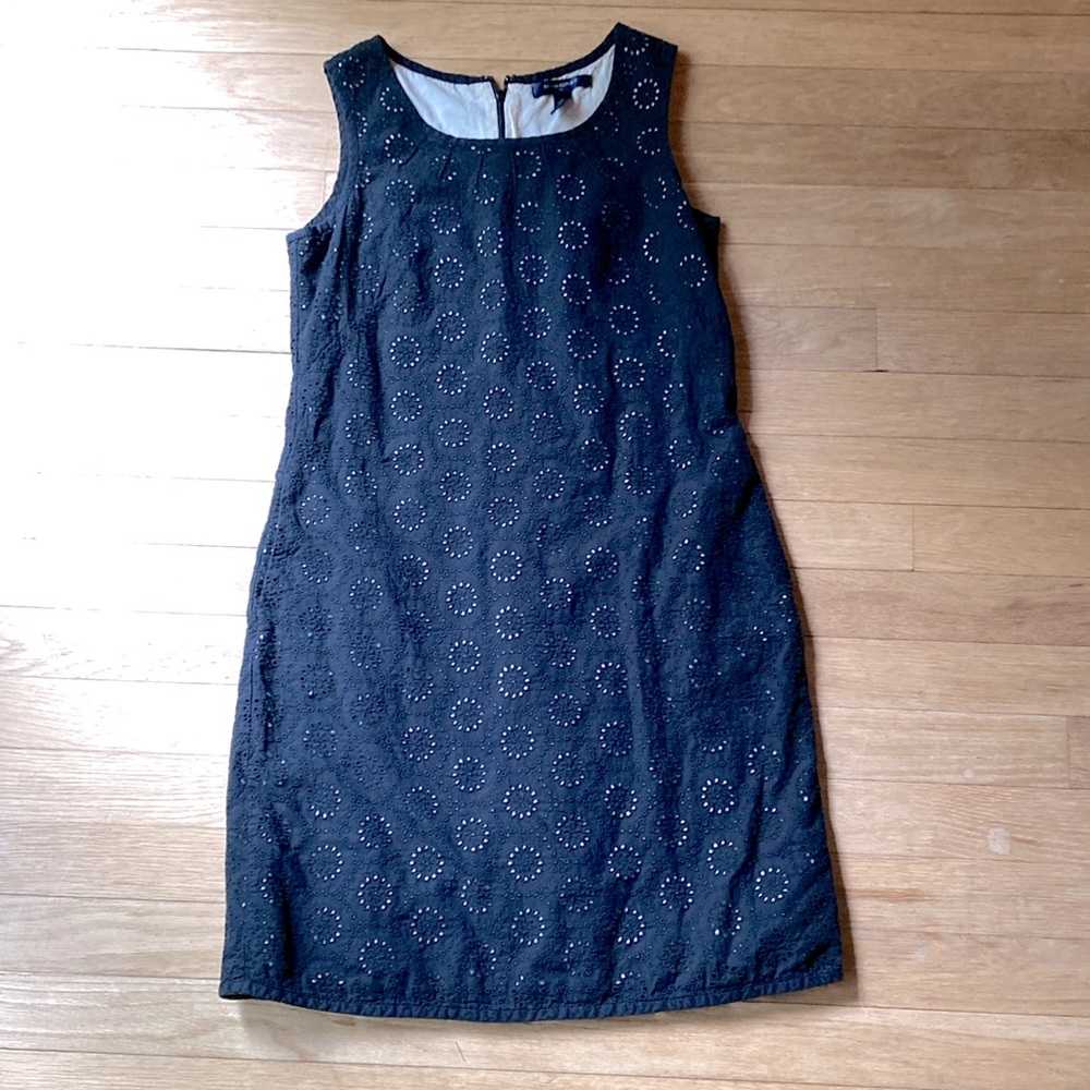 Banana Republic size 2 black eyelet sleeveless career or dressy casual dress